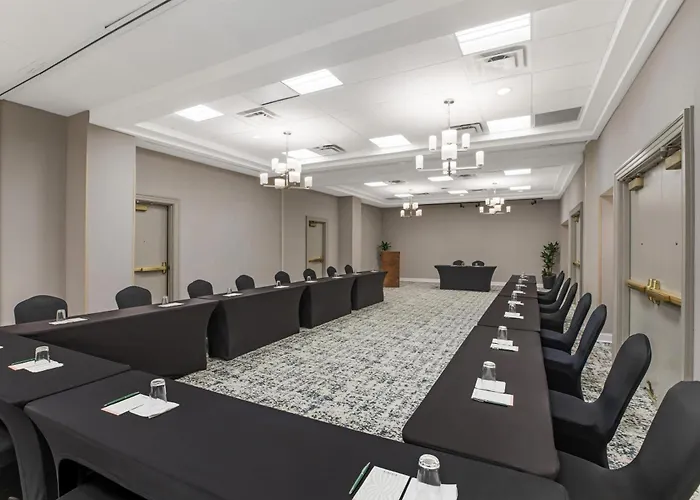 Sonesta Atlanta Airport South Hotel College Park